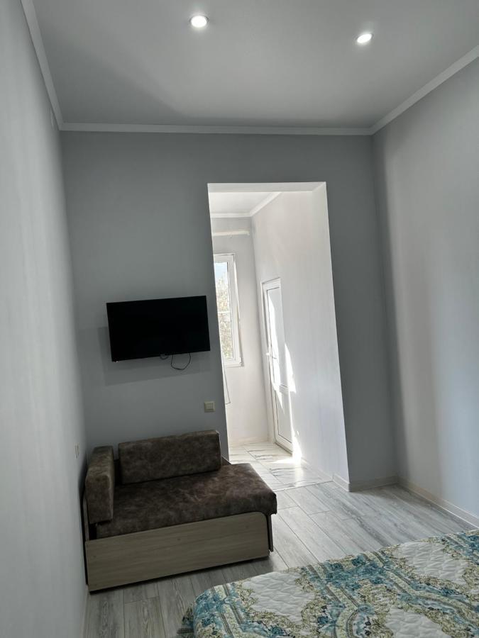 Na Shapsug Guest House ガグラ エクステリア 写真