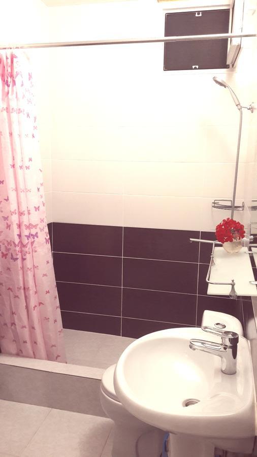 Na Shapsug Guest House ガグラ エクステリア 写真